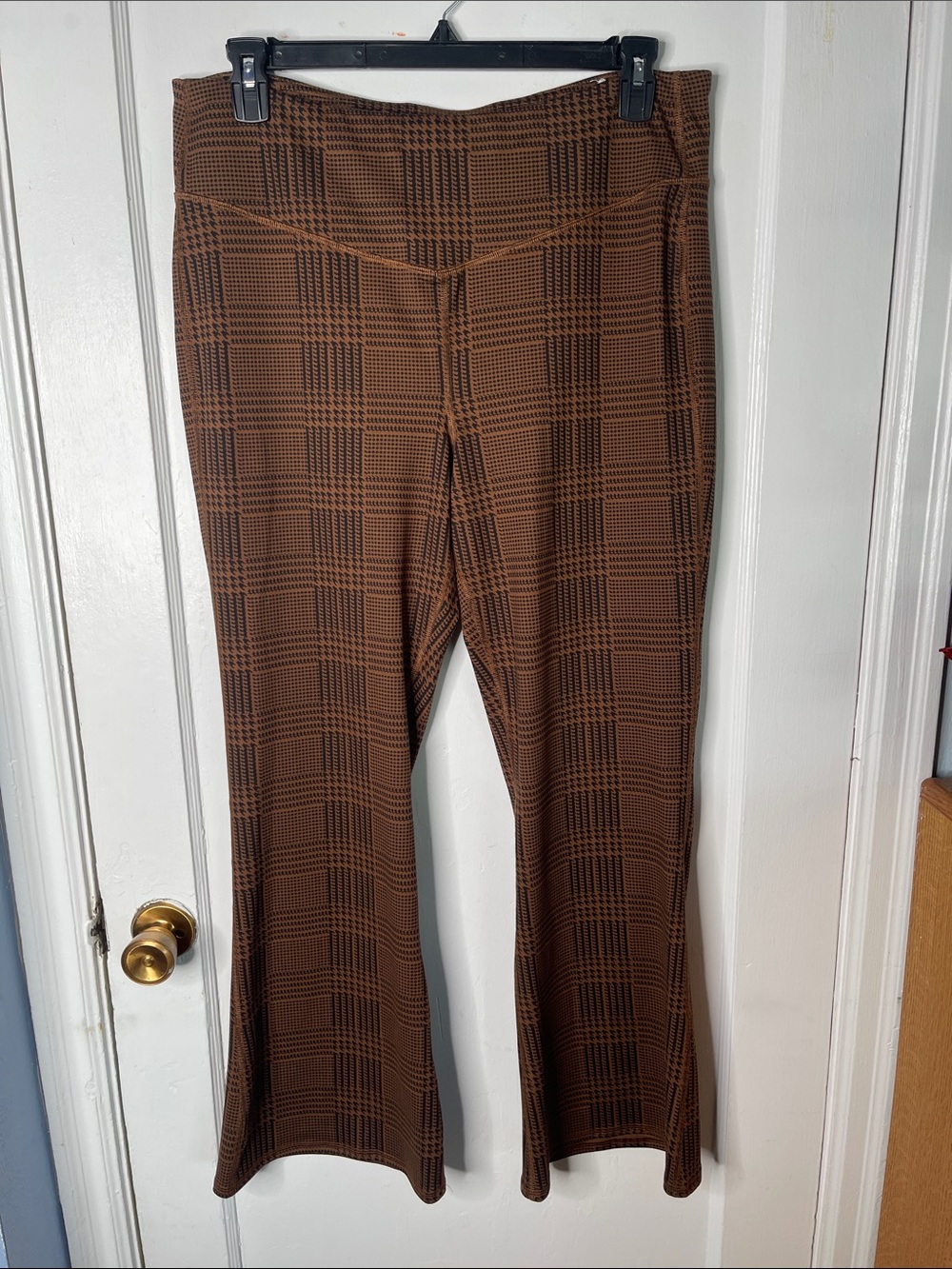 Maurices XL Flare Leg Leggings Brown Black Houndstooth Plaid Butter Soft Stretch